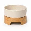 Gamelle surélevée en céramique crème sur base bambou 500 ml